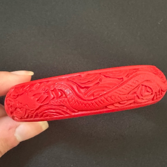 Vintage Chinese Red Carved Cinnabar Dragons Bangle Bracelet Red - Picture 5 of 9